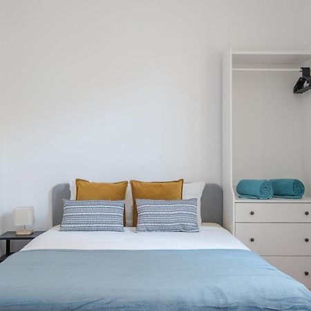 Cool Apartment Near Alfama Lisbona Esterno foto