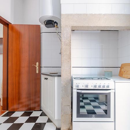 Cool Apartment Near Alfama Lisbona Esterno foto