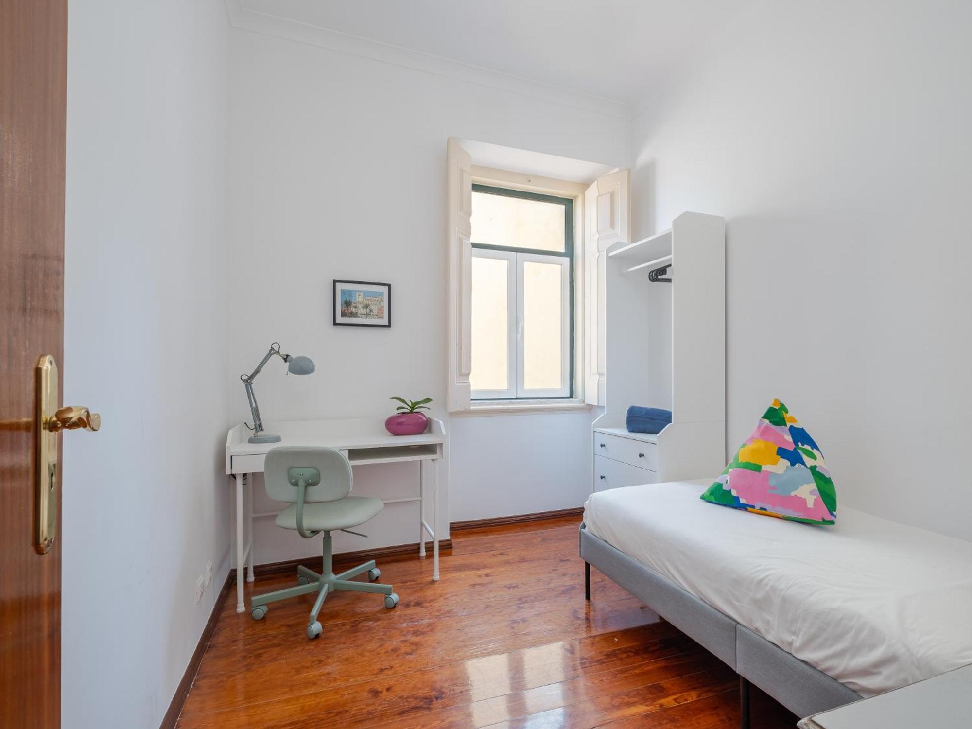Cool Apartment Near Alfama Lisbona Esterno foto
